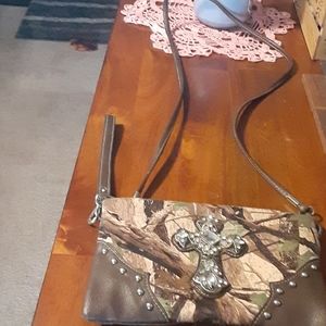NEW CUTE CROSSBODY.  PRICE IS FIRM.